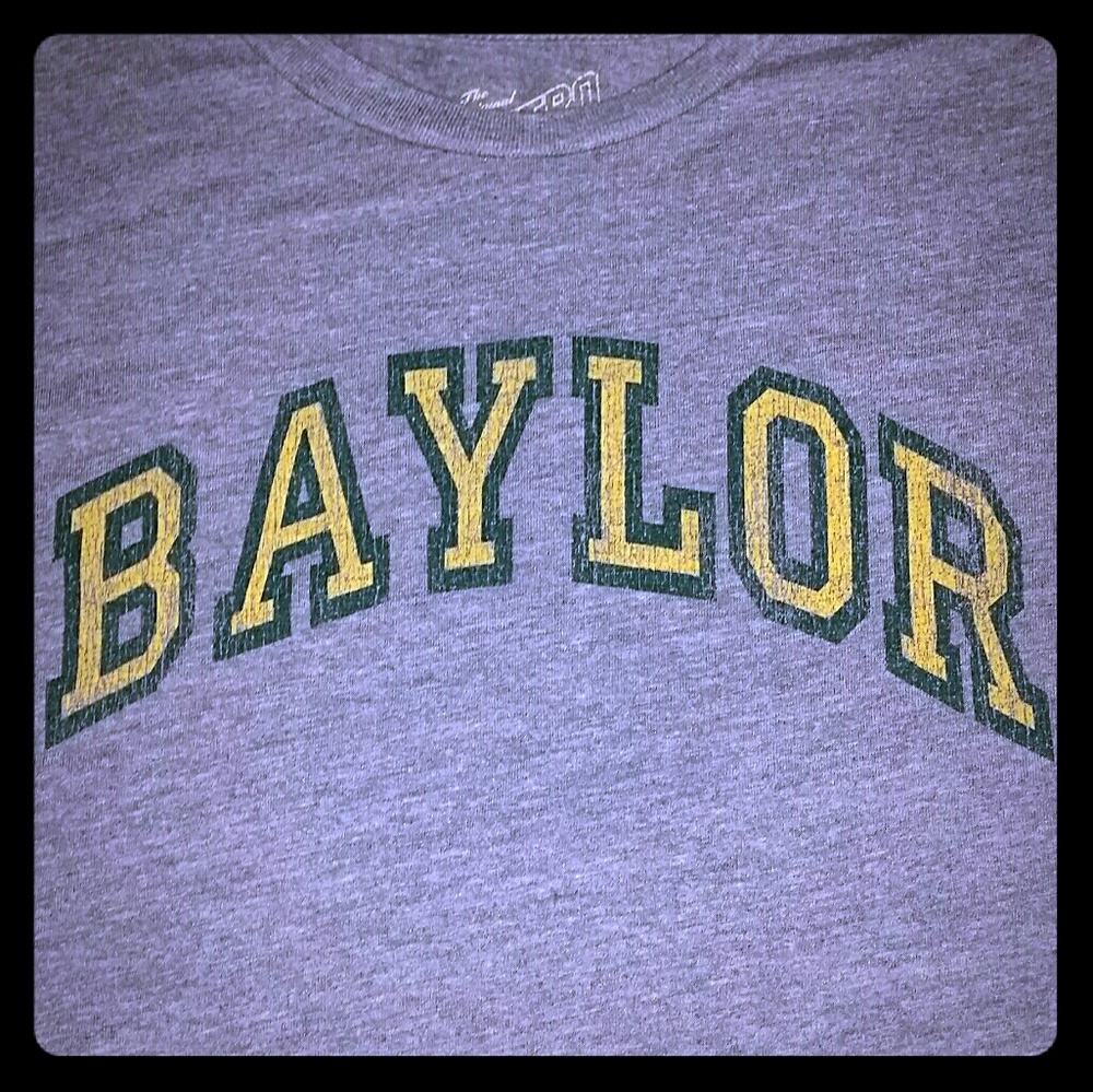 Baylor Bears V-neck t-shirt.